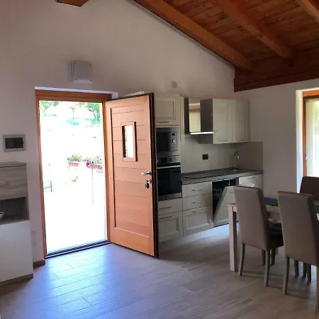 Holiday home Casa Vacanza Con Giardino In Montagna